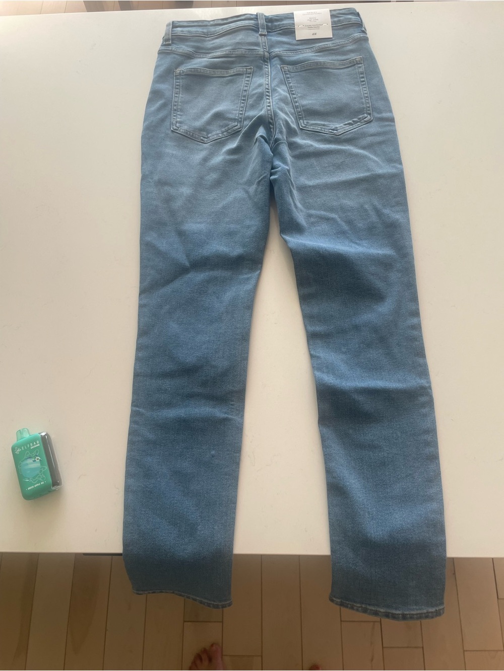 H&M Women's Skinny Jeans in Light Blue Denim - Picture 4 of 5